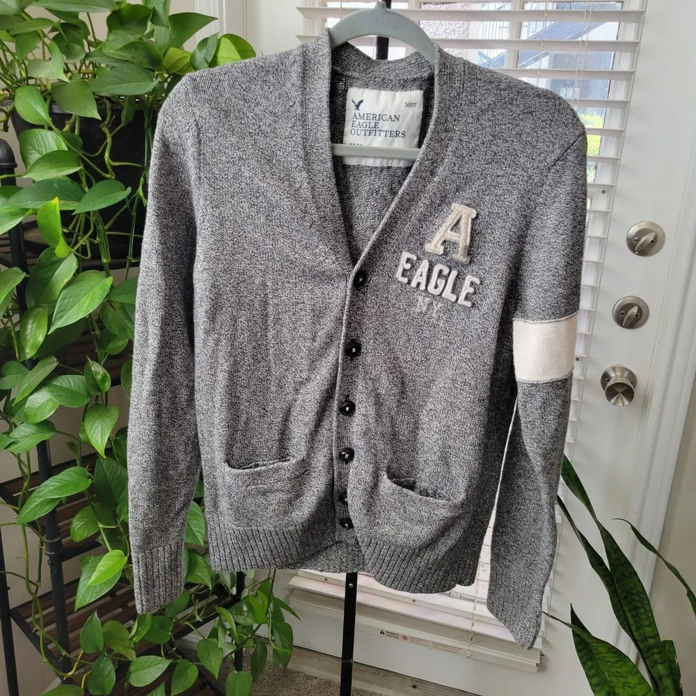 American Eagle Men Gray Cotton Wool Blend Varsity Cardigan Sweater Size M